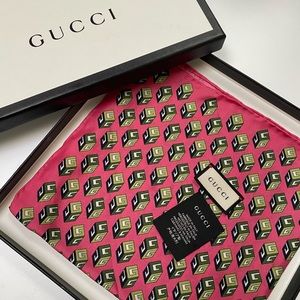 gucci silk pocket square